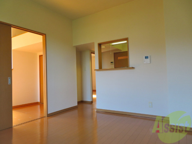 居室・リビング　広くてキレイなＬＤＫが広がっていて、充実した生活が送れそう。