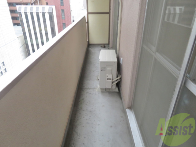 バルコニー　バルコニーは、十分なスペースがございます。