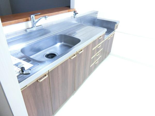 キッチン　２口コンロ設置可！