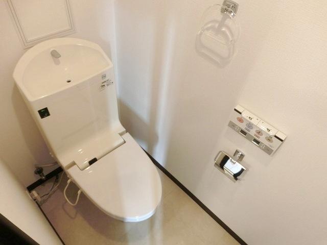 トイレ　※別部屋の参考写真です。