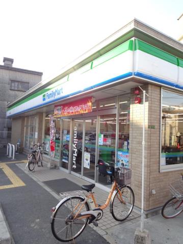 コンビニ　ファミリーマート（コンビニ）まで397m