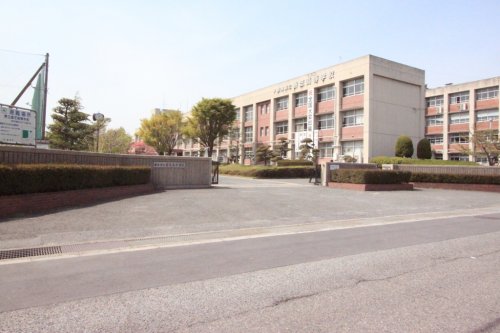 高校・高専　奈良県立香芝高等学校（高校・高専）まで1182m
