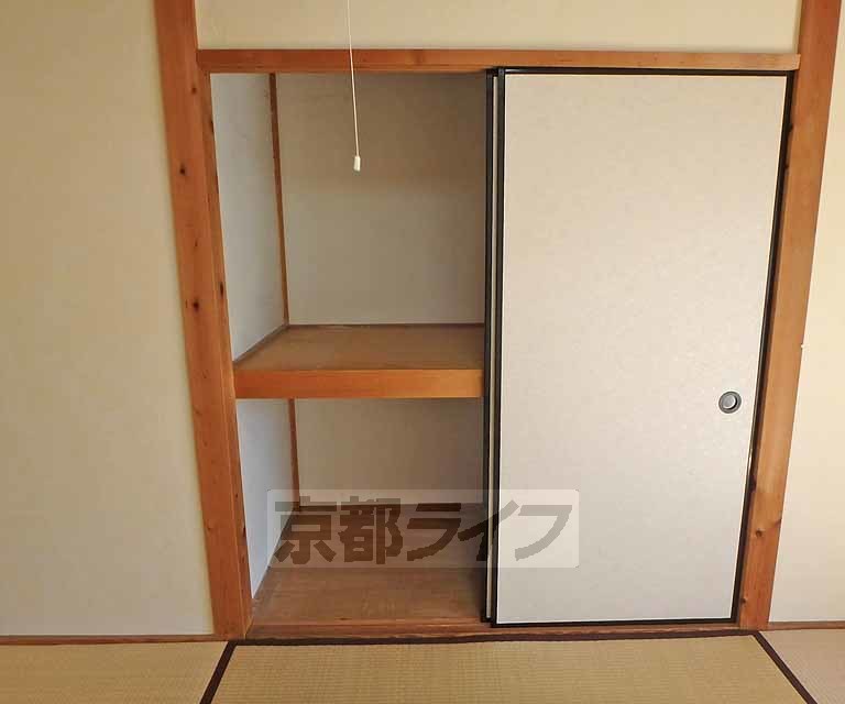 収納　奥行きのある収納スペースです