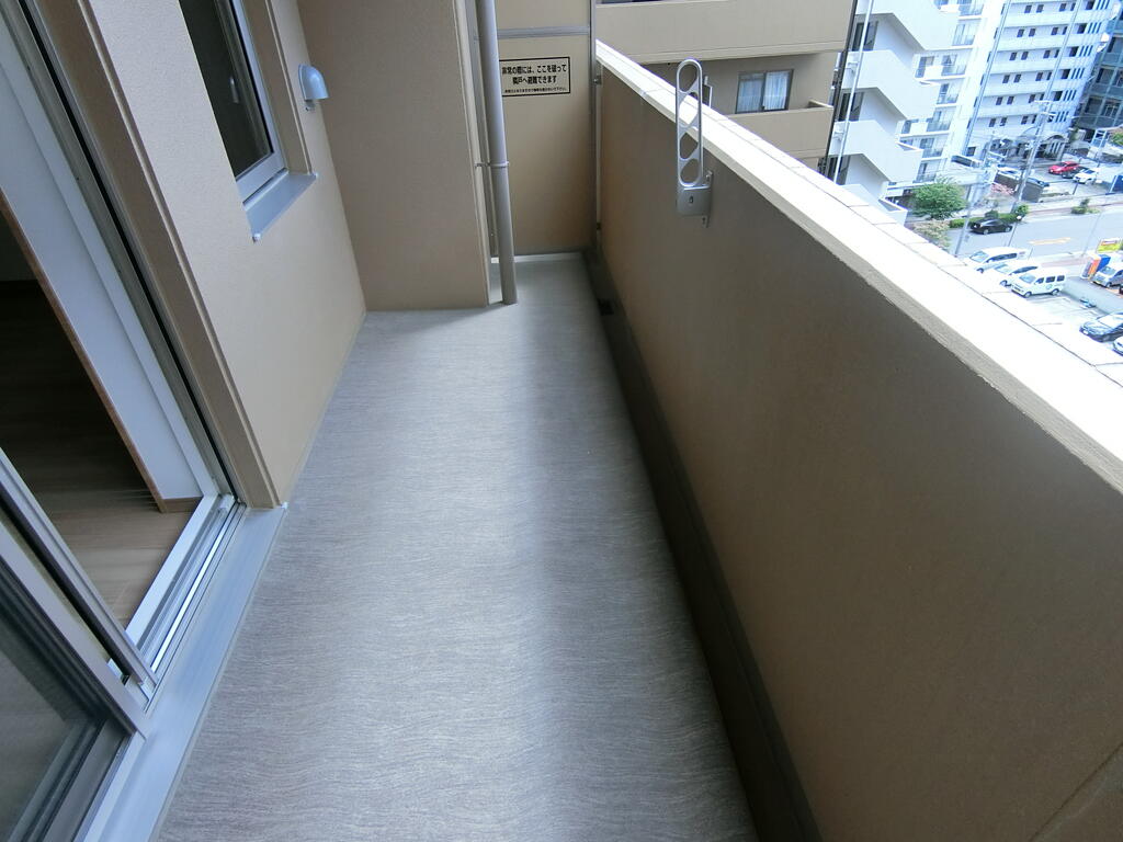 バルコニー　広いベランダ