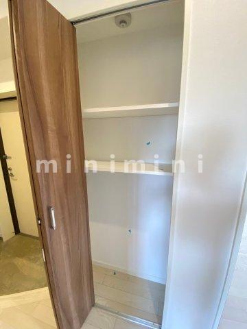 玄関　※写真は別号室のものですので現状優先とさせていただきます