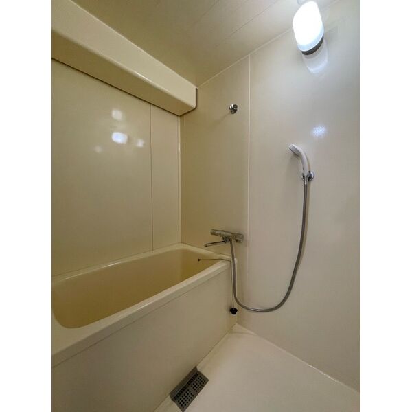 バス・シャワールーム　※別のお部屋のお写真です。現状優先※