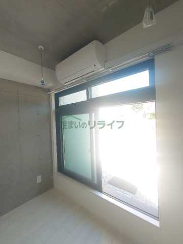 バルコニー　別階層の参考写真になります。