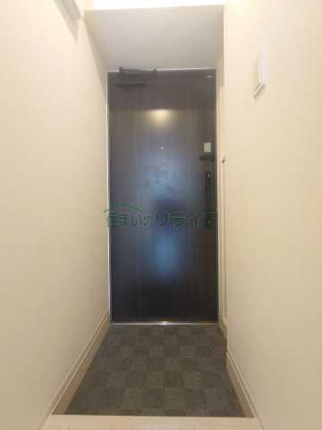 玄関　別階層の参考写真になります。