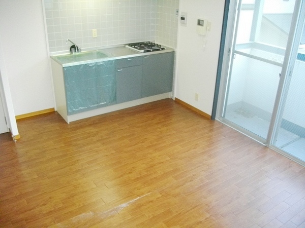 居室・リビング　エアコン付きで初期費用を抑えられます☆