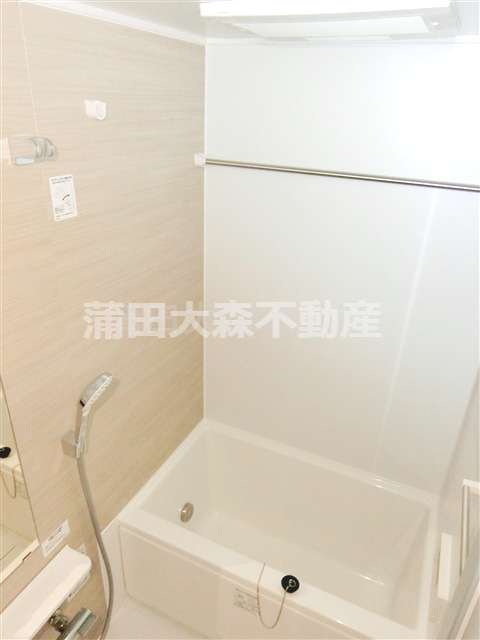 バス・シャワールーム　追焚+浴室乾燥機付きのお風呂バスルーム