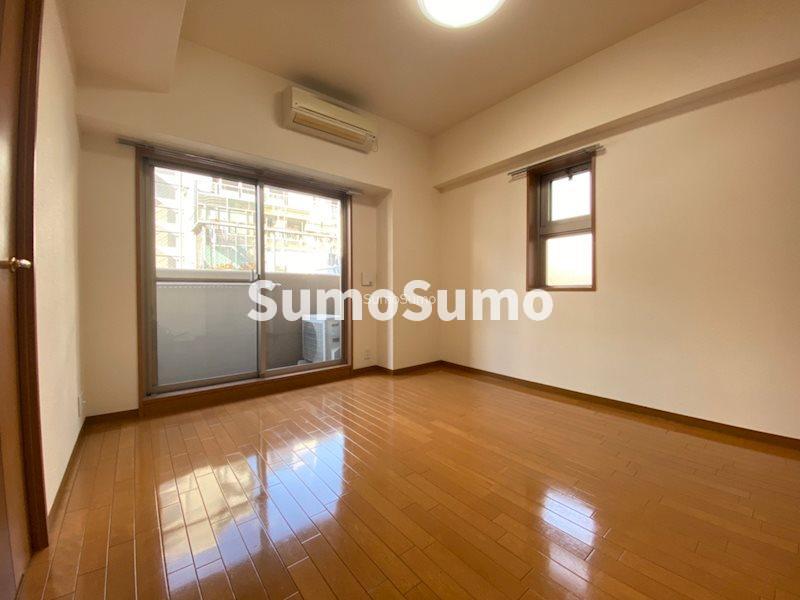 その他部屋・スペース　広くて明るい寝室