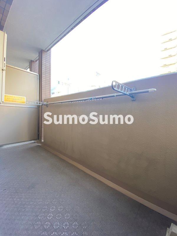 バルコニー　開放的で明るい空間を演出してくれるバルコニーです