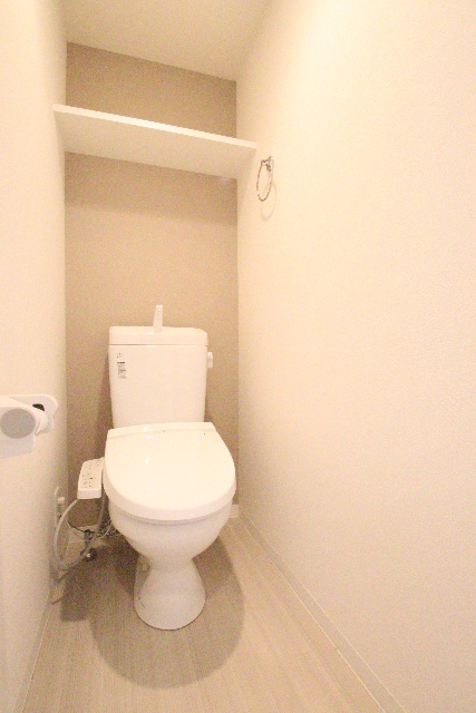 トイレ　※別室の参考写真の為、現況優先です。