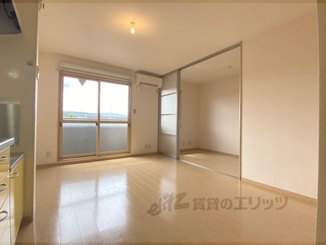 居室・リビング　リビング