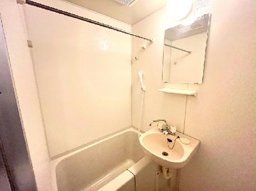 バス・シャワールーム　設備・使用は号室により異なる為、現状を優先いたします