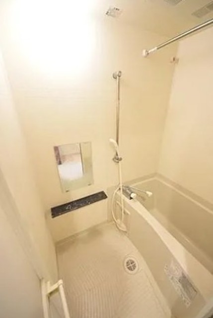 バス・シャワールーム　別部屋同タイプ写真です。