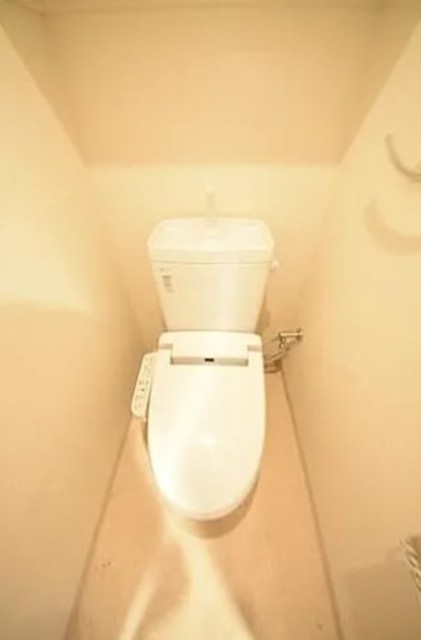 トイレ　別部屋同タイプ写真です。