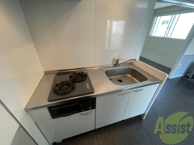 キッチン　２口システムキッチンですのですぐにお料理に使えます！