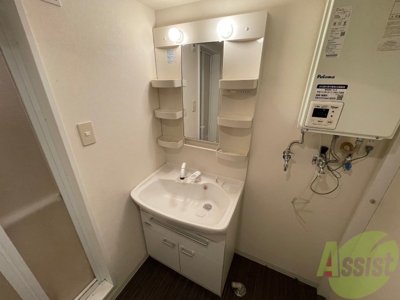 洗面設備　シャンプードレッサーで身支度もラクラクです！