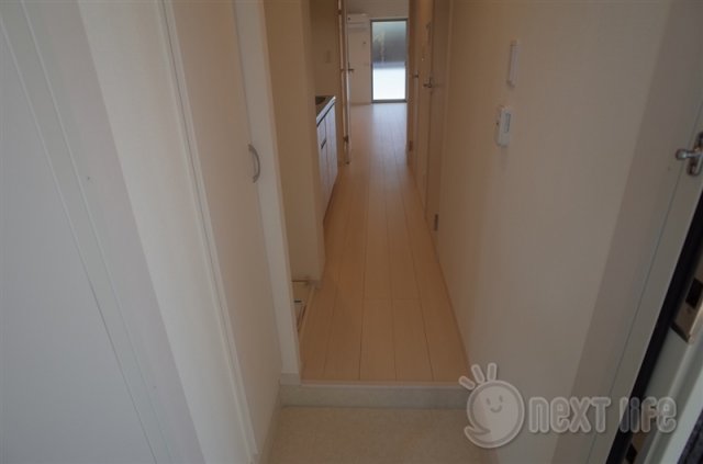 玄関　リブリ国分寺