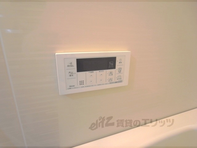 その他設備　給湯器リモコン