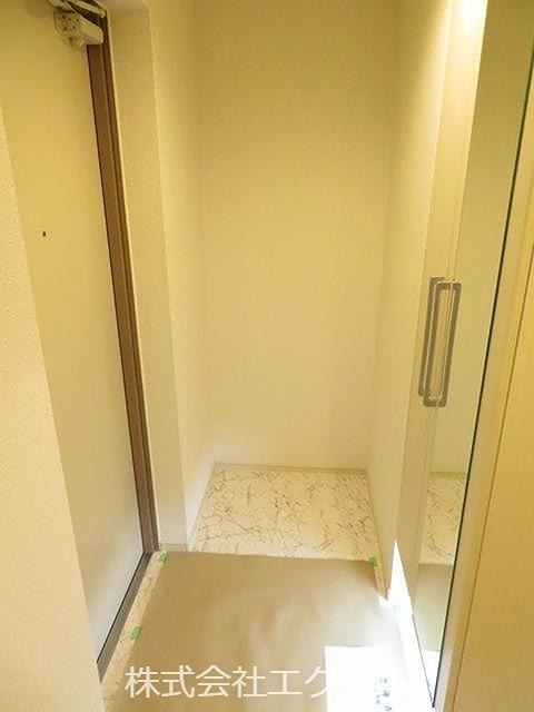 玄関　シューズBOX完備の玄関です。