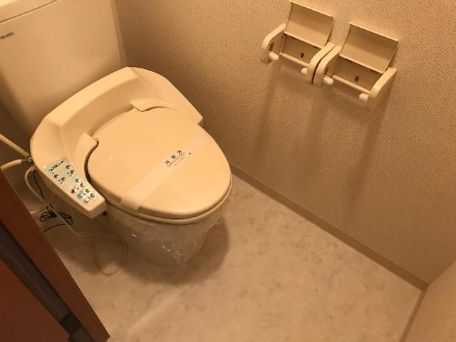 トイレ　シャワー付トイレ