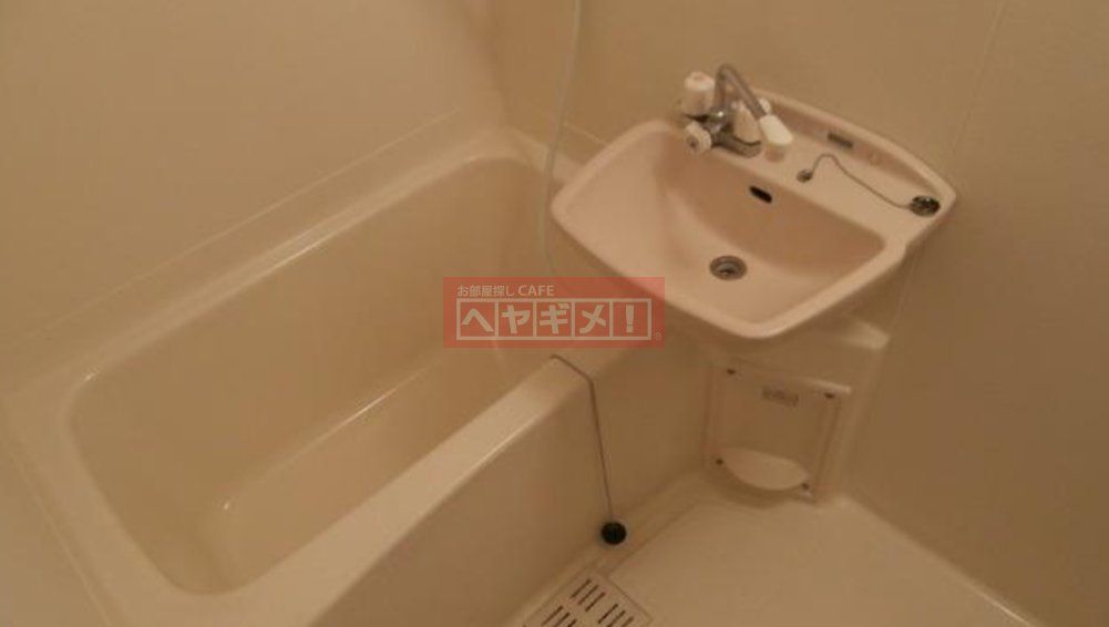 バス・シャワールーム　洗面