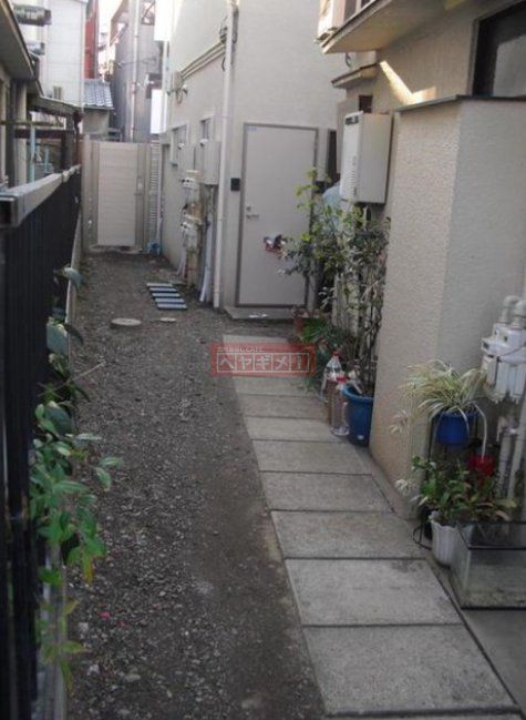 庭　エントランス