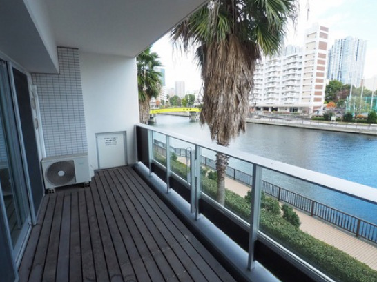 バルコニー　※別室参照