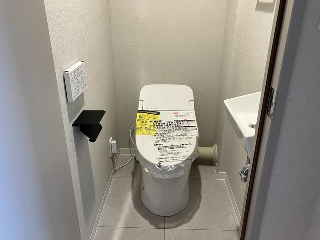 トイレ　※写真は同タイプ住戸です。