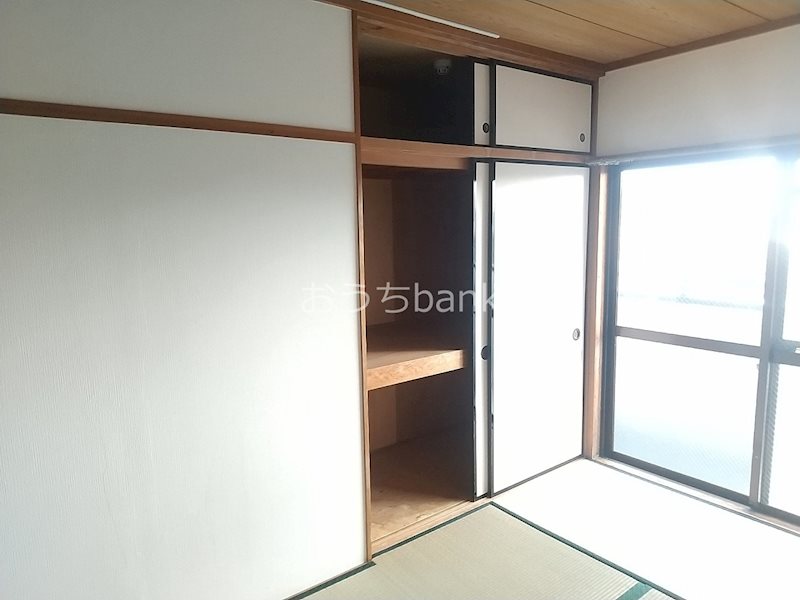 収納　和室にある押し入れです