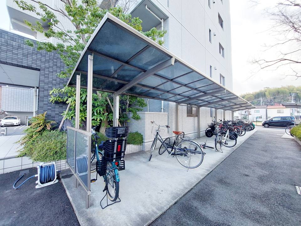 駐車場　駐輪場
