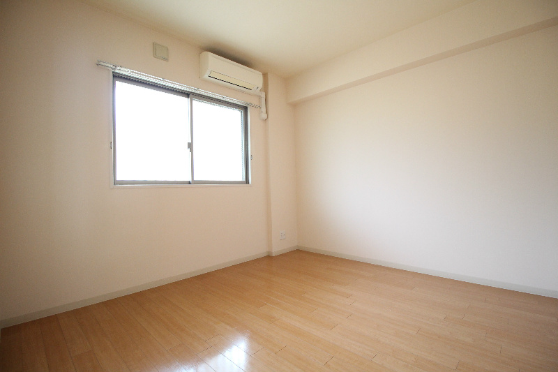 その他部屋・スペース　広々約７帖大