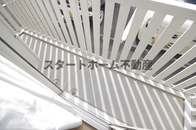 バルコニー　お洗濯にも便利なバルコニー付き