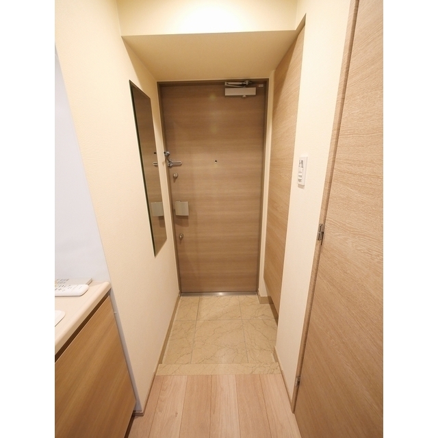 玄関　同タイプ写真　※現況優先