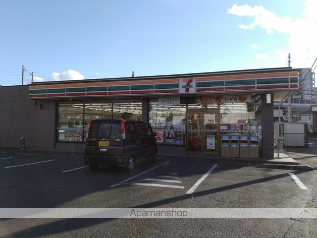 コンビニ　セブンイレブン（コンビニ）まで393m