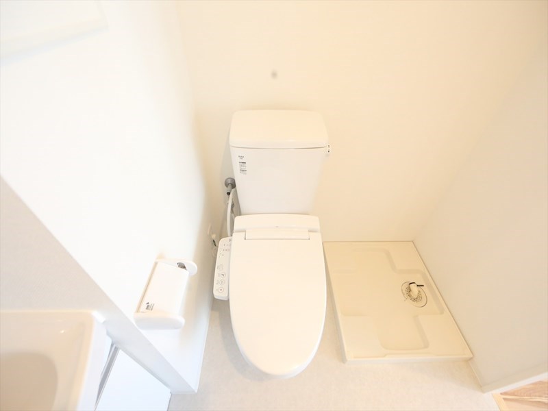 トイレ　温水洗浄暖房便座付トイレ
