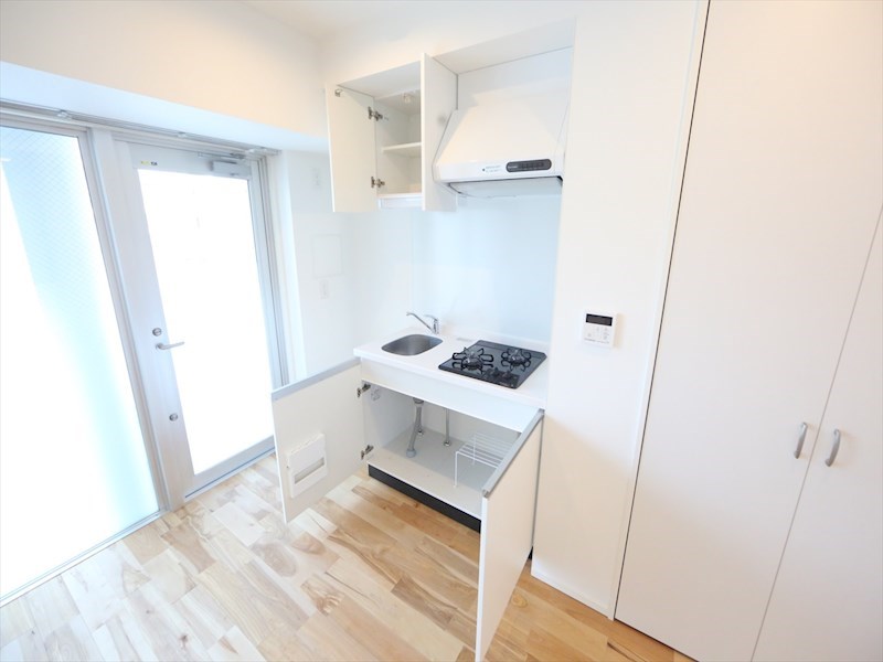 キッチン　システムキッチン（ガス2口コンロ付）