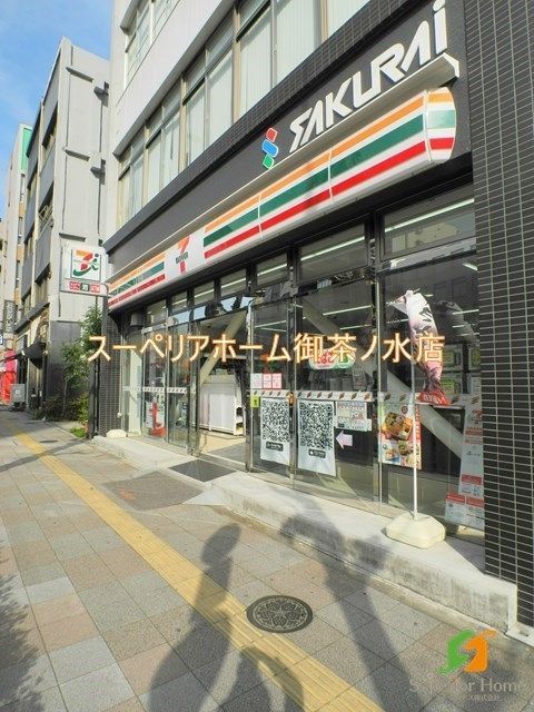 コンビニ　セブン-イレブン 台東蔵前２丁目店（コンビニ）まで521m