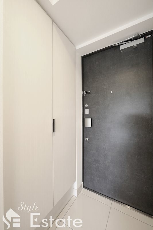 玄関　玄関　シューズボックス