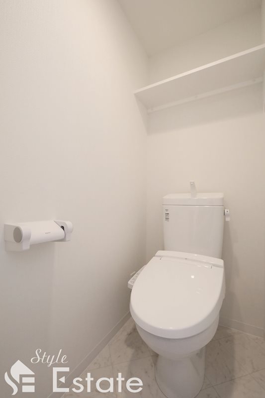 トイレ　温水洗浄便座