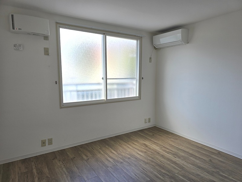 居室・リビング　洋室（8帖）の様子