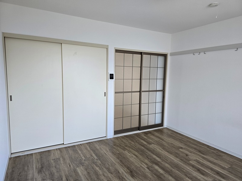 居室・リビング　洋室（8帖）の様子