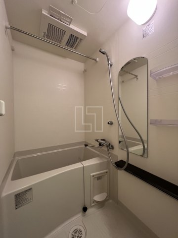 バス・シャワールーム　プレサンス谷町七丁目II　バスルーム