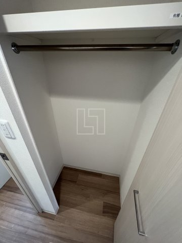 収納　プレサンス谷町七丁目II　クローゼット