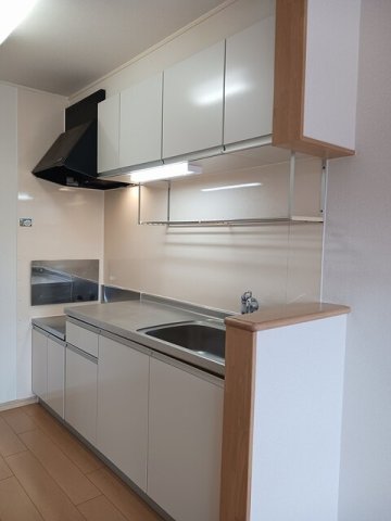 キッチン　コンパクトなキッチンで掃除もラクラク