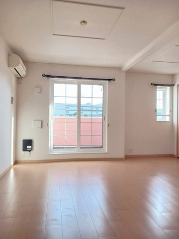 居室・リビング　使いやすい居間です