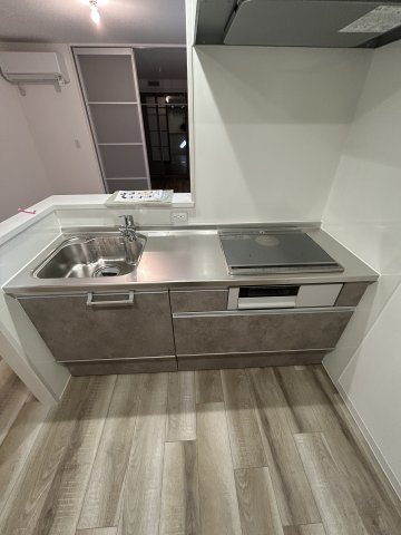 キッチン　使いやすいリビングです