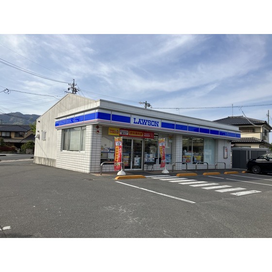 コンビニ　ローソン長野三本柳店（コンビニ）まで551m
